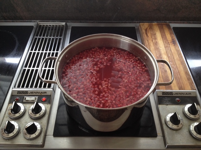 brewing pomegranate juice tea