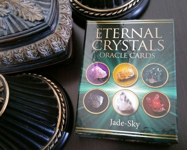 Eternal Crystals Oracle Cards 01 Box Cover
