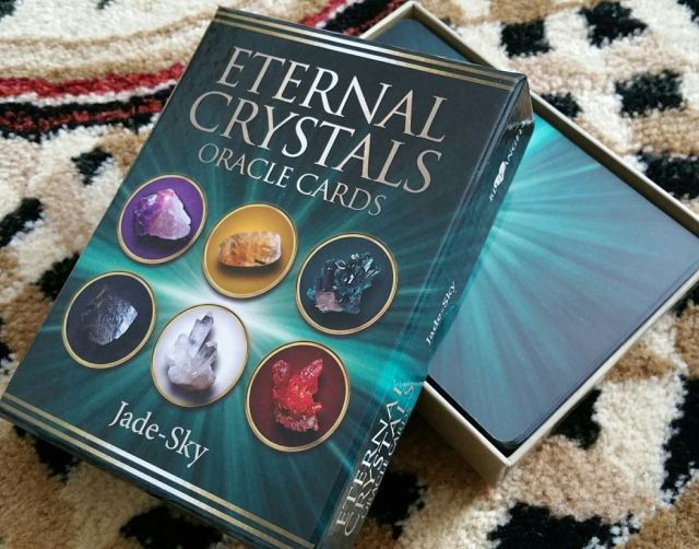Eternal Crystals Oracle Cards 04 Box Cover Open