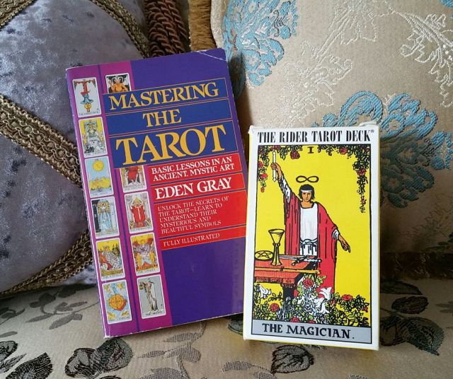 Beginner tarot study pack circa the 90s