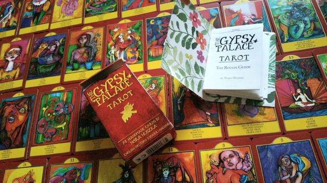 Gypsy Palace Tarot 01 Box Set