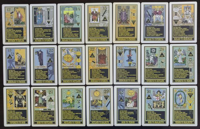 Rota Mundi Tarot: The Rosicrucian Arcanum by Daniel E. Loeb – benebell wen